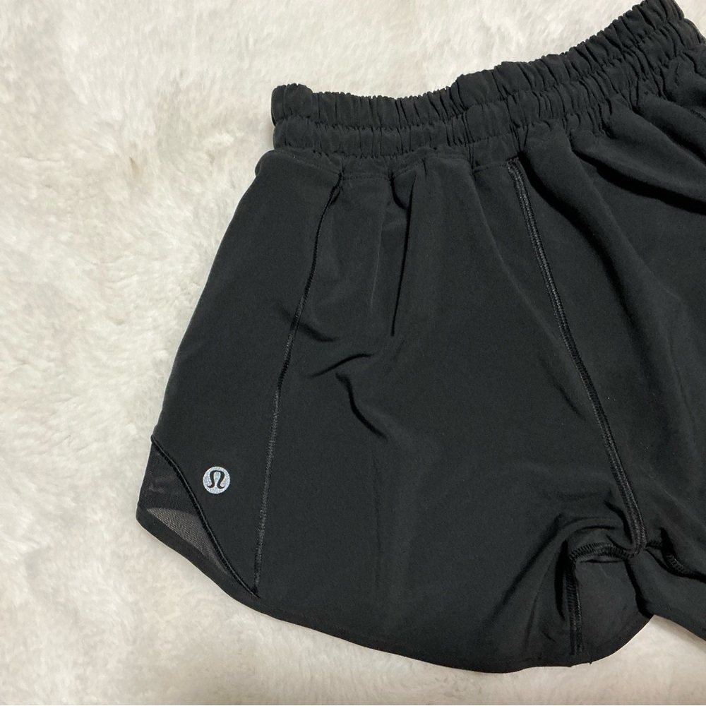 Lululemon Hotty Hot Low Rise Size 2 Black Shorts 2.5” lined - Picture 6 of 9